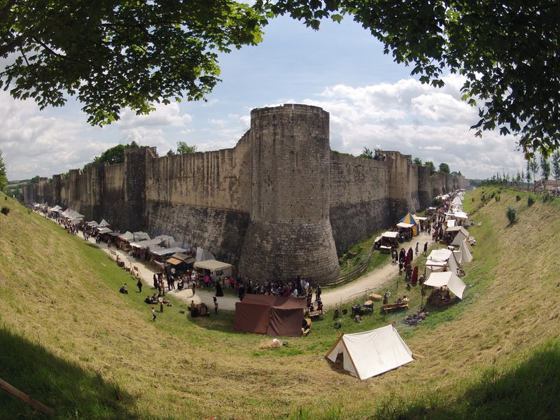 MdP1-Les-Fosses-des-Remparts©Mairie-de-Provins-JF-Benard