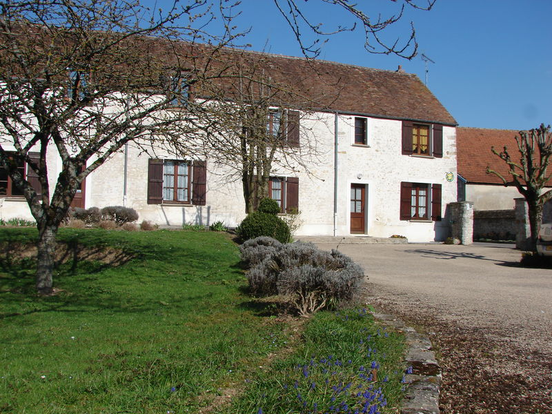 Ferme du Châtel - Côté jardin 1