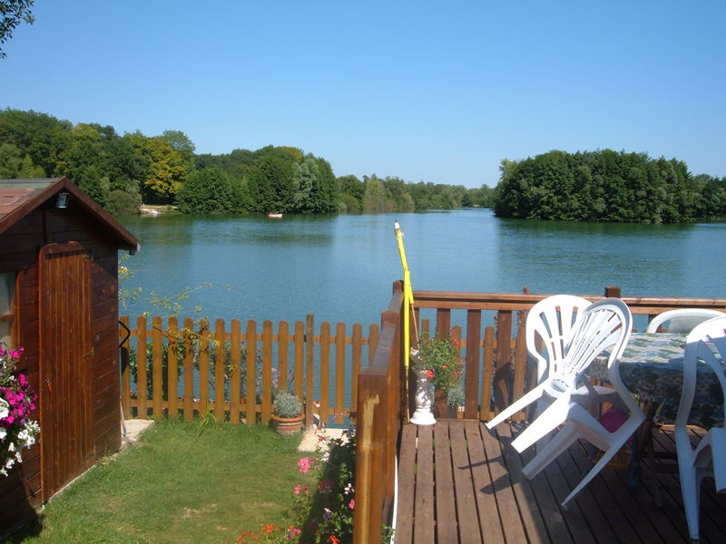 camping-pres-fontaine-provins-0