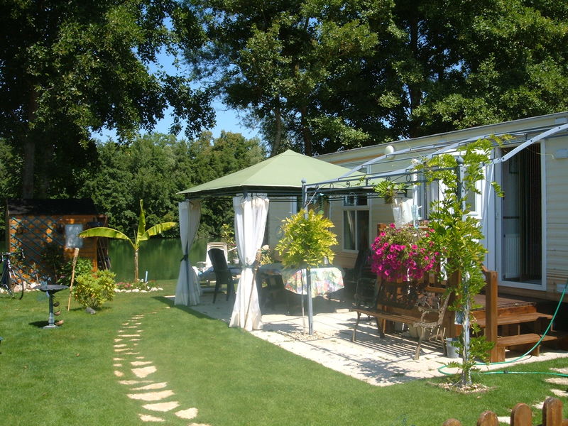 camping-pres-fontaine-provins-2