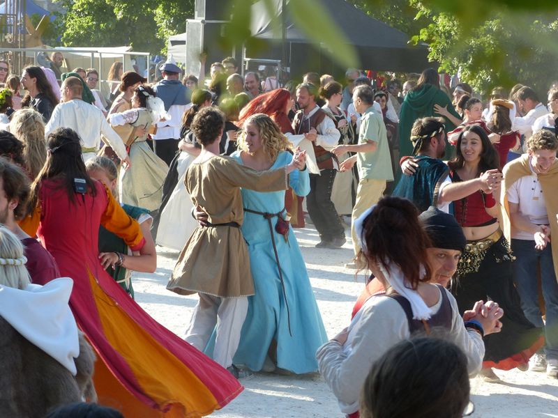 MdP9-Bal-medieval©Provins-C-Bezancon