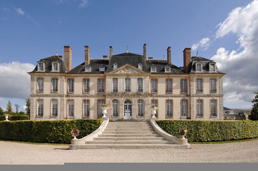 chateau-motte-tilly-provins