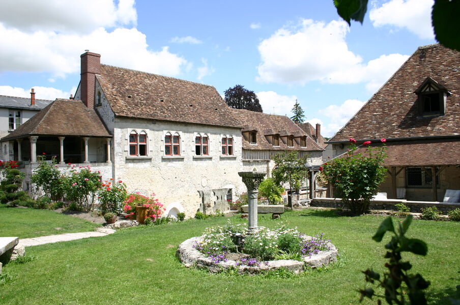 demeure-des-vieux-bains-provins-1