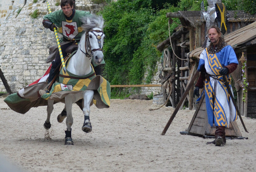 Epées et Donjon, spectacle historique de Provins Epées et Donjon, spectacle historique de Provins