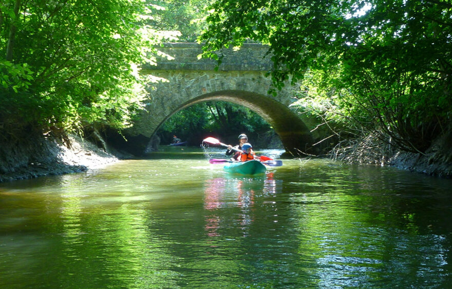 Canoeing and kayaking base in Verdelot, close to Provins Canoeing and kayaking base in Verdelot, close to Provins